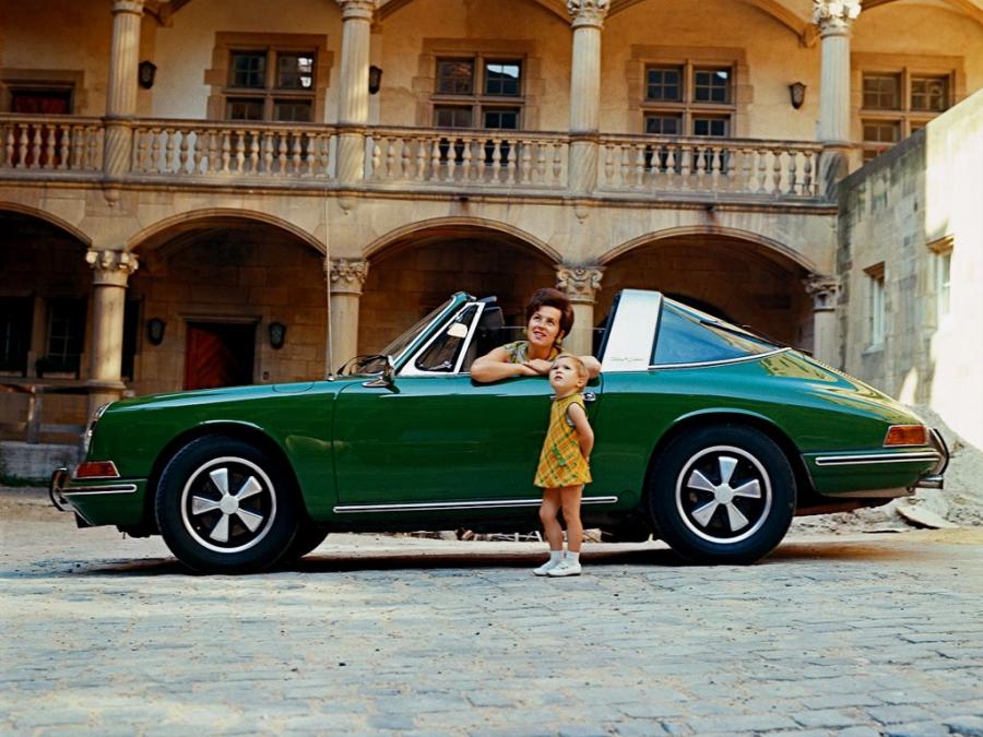  Porsche 911 S 2.0 Targa 1966 года  (фото 4 из 4)